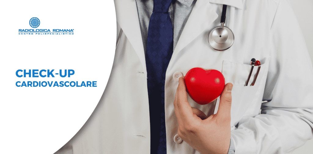 cardiologo con cuore simbolico check-up cardiovascolare radiologica romana pacchetti promozioni